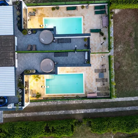 Luxe House Bianca