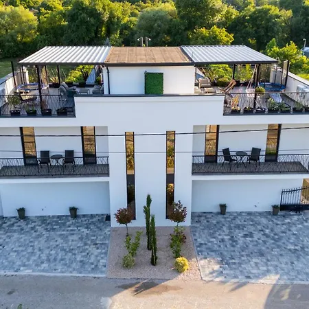 فيلة Luxe House Bianca Buna
