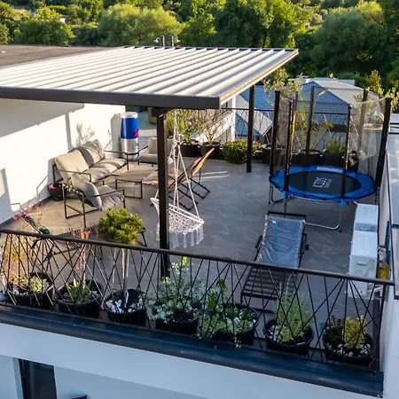 فيلة Luxe House Bianca