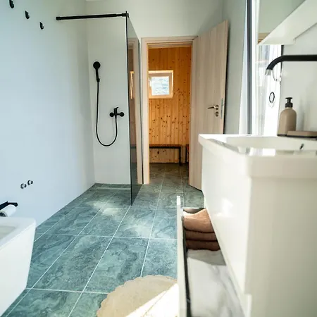 Luxe House Bianca * Buna