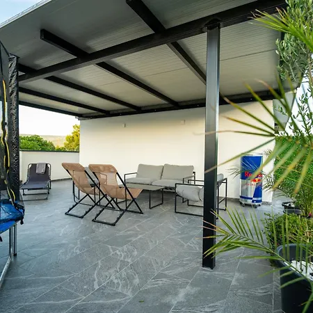 Luxe House Bianca *