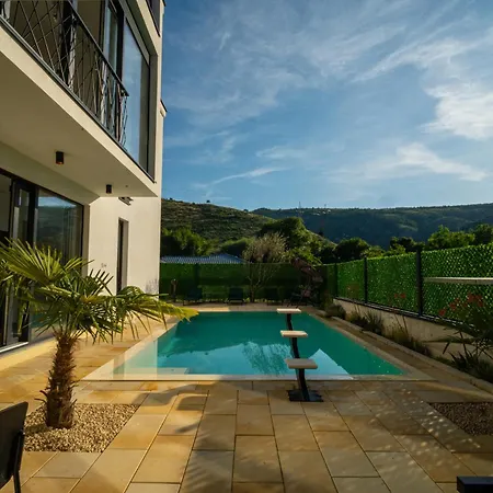 Luxe House Bianca *