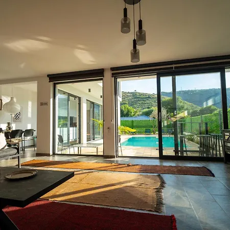 فيلة Luxe House Bianca