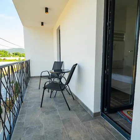 فيلة Luxe House Bianca *