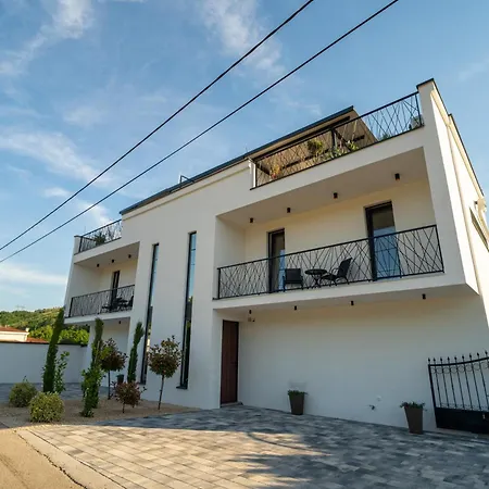 Luxe House Bianca فيلة