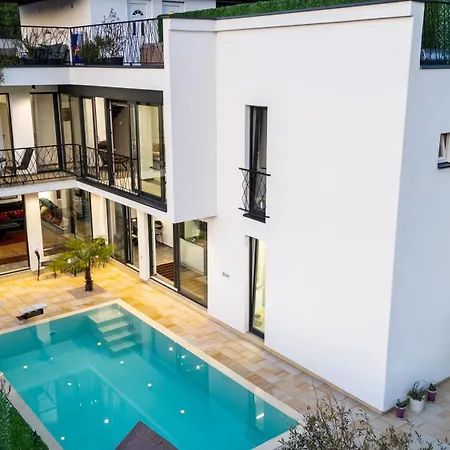 Luxe House Bianca * Buna